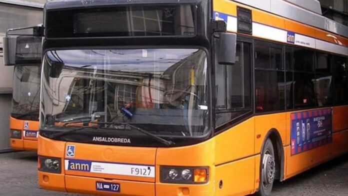 Bonus per viaggiare bus e metro a Napoli