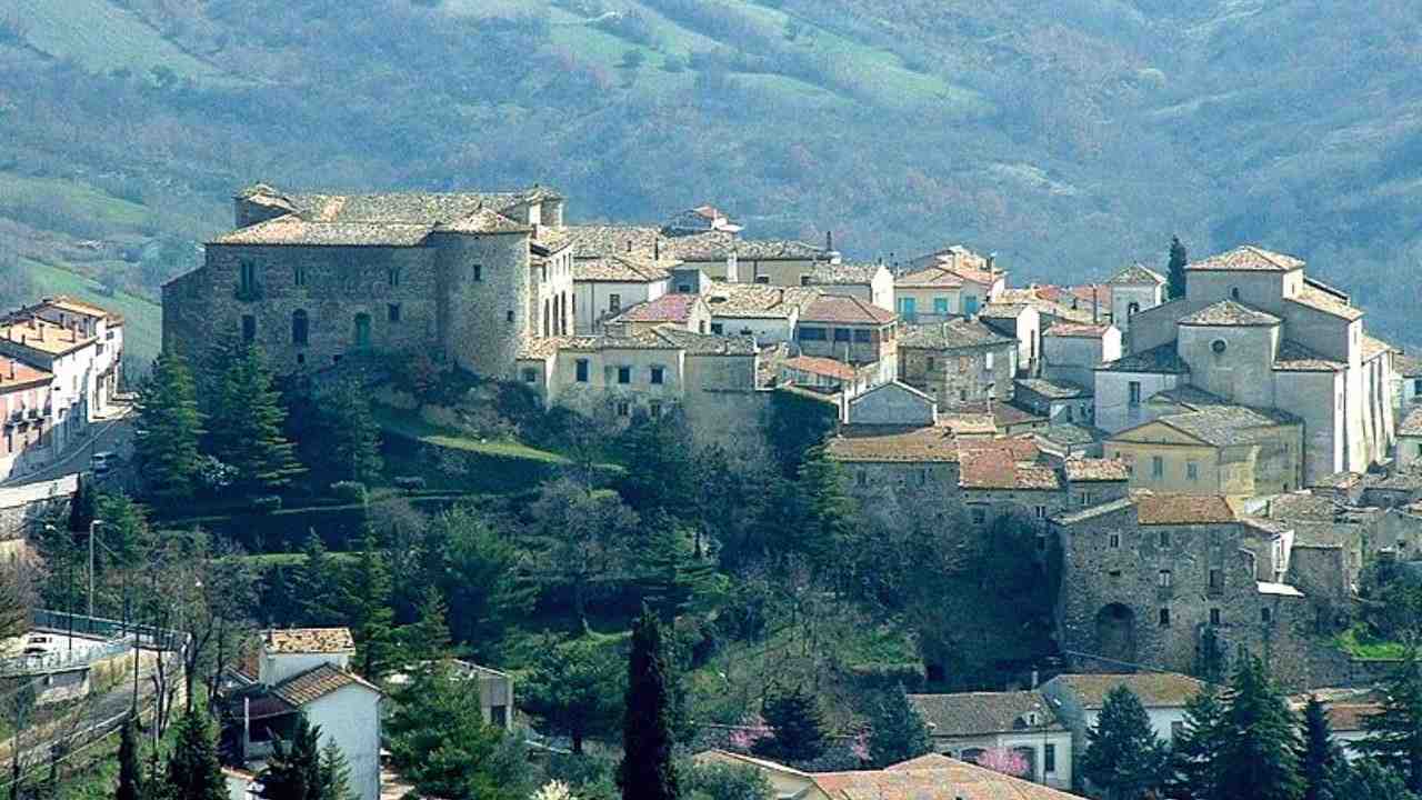 borgo in Campania immerso nella natura