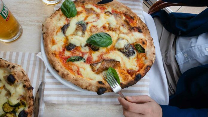 A Napoli si dice sempre questa frase prima di pranzo e cena