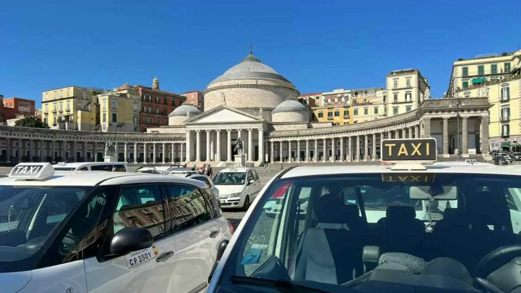 tassisti napoletani piano traffico