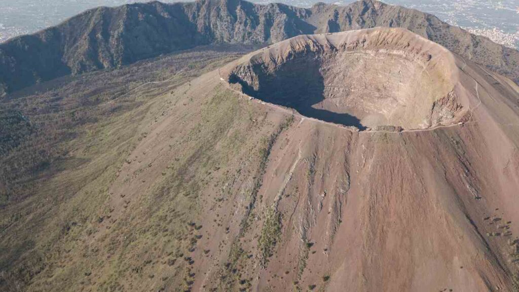 Perché il Vesuvio è tecnicamente definitivo “quiescente”, cosa significa