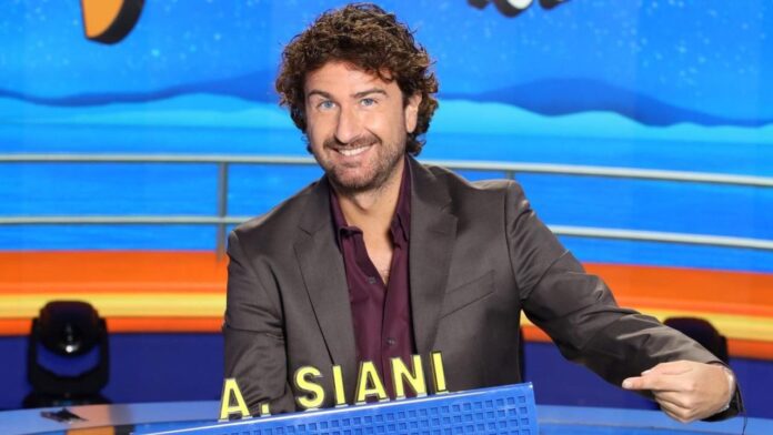 Alessandro Siani spiega perché non compare sui social: la confessione dell'attore