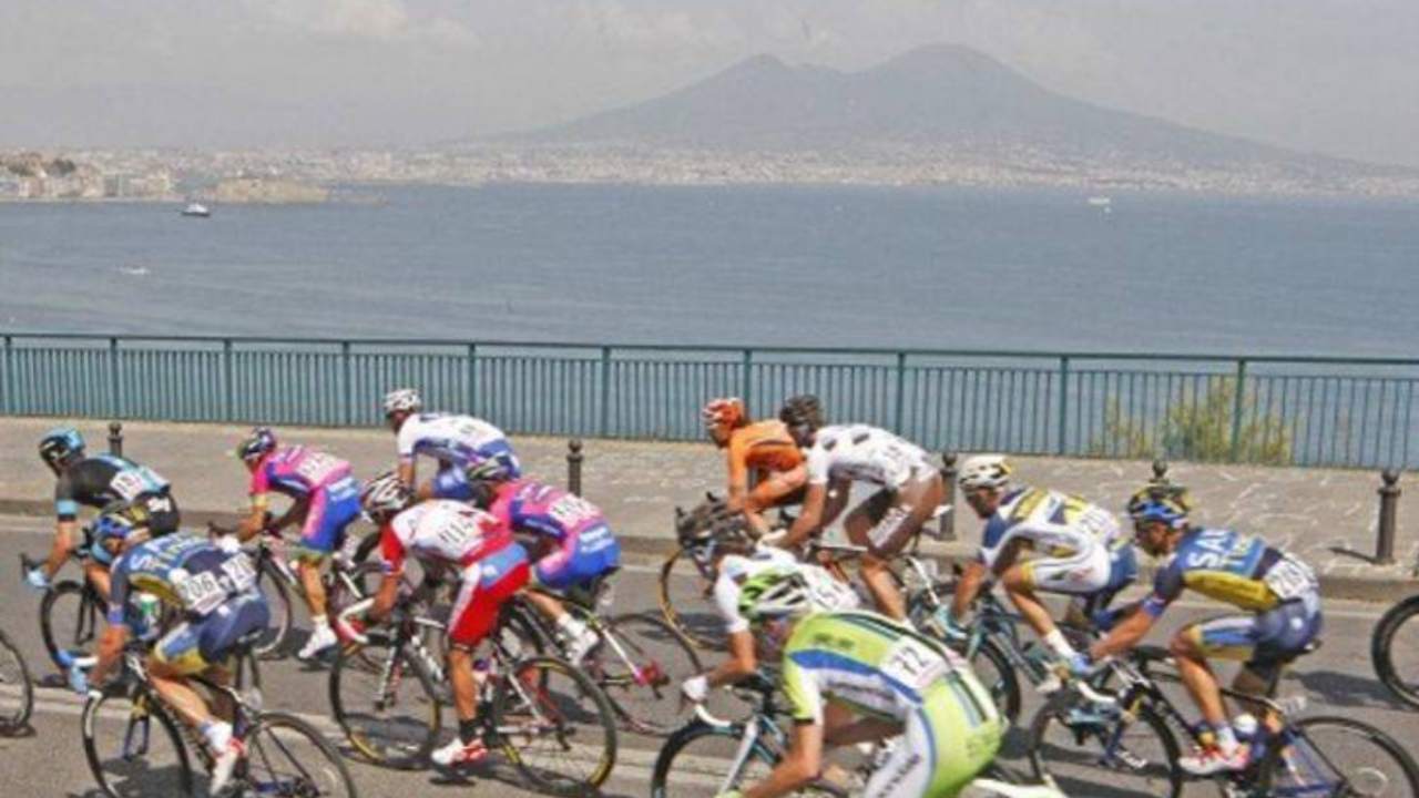 Il Giro d'Italia torna a Napoli le tappe del 2024